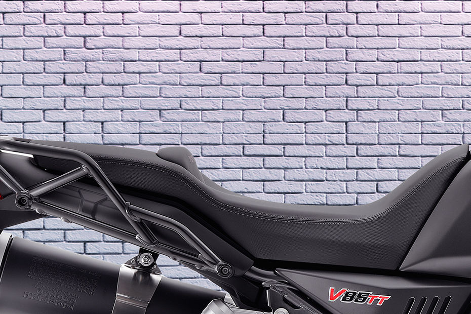 Moto Guzzi V85 TT image 11