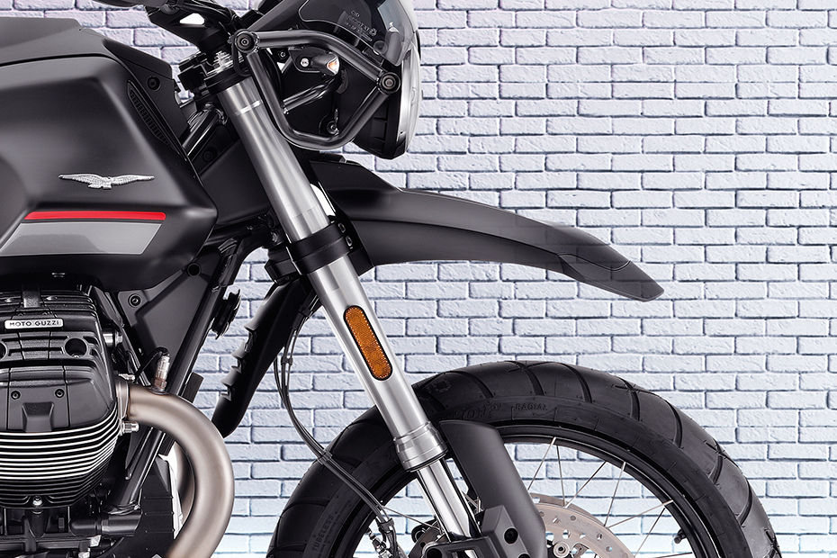 Moto Guzzi V85 TT image 9