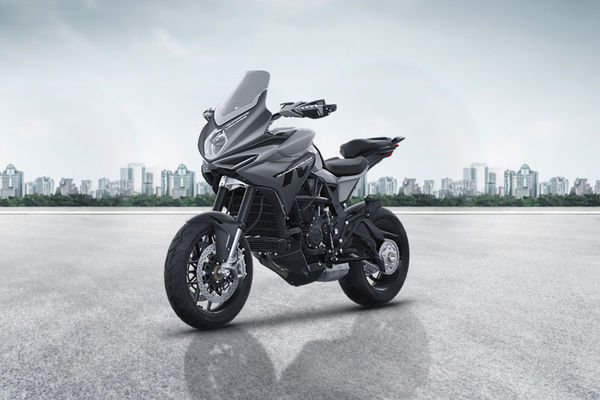 MV Agusta Turismo Veloce 800 Front Left Quarter View