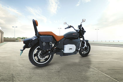 MX Moto M16 Rear Right Three Quarter View MX Moto M16 Rear Right Three Quarter View