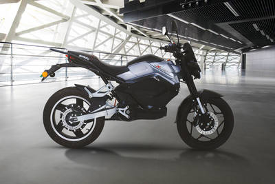 MX Moto MX9 दाईं ओर का दृश्य