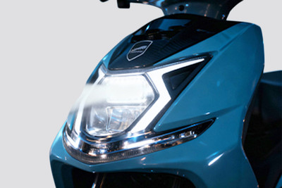 ओकाया फास्ट हेडलैंप