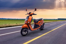 ओकिनावा लाइट वैरिएंट्स