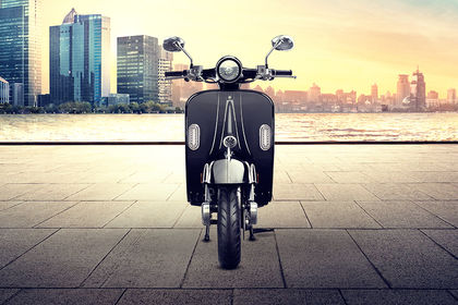 One Moto Electa Front View One Moto Electa Front View