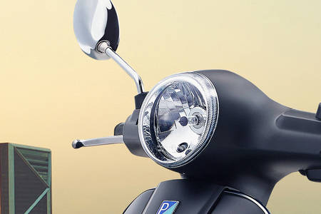 Vespa LX 125 Head Light