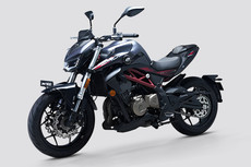 क्यूजे मोटर एसआरके 400 Mileage