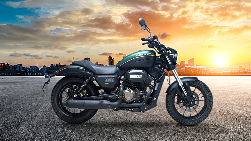 QJ Motor SRV 300 Front Right Quarter View