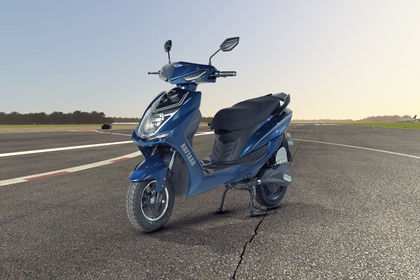 Raftaar Cruzer R1 Front Left Quarter View Raftaar Cruzer R1 Front Left Quarter View