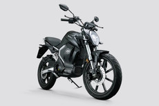 रिवोल्ट आरवी400 बीआरजेड वैरिएंट्स