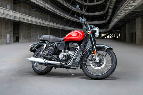 Royal Enfield Bullet 350 Military SilverRed and Military SilverBlack Price Images Mileage Specs Features