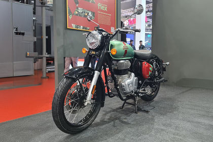 Royal Enfield Classic 350 Flex Fuel Front Left Quarter View