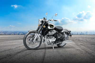 रॉयल एनफील्ड क्लासिक 650 Front Left Quarter View रॉयल एनफील्ड क्लासिक 650 Front Left Quarter View