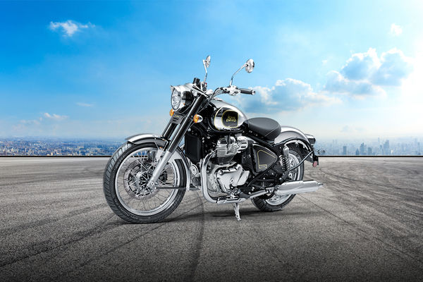 Royal Enfield Classic 650 Front Left Quarter View
