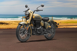 Royal Enfield Classic 350 Signals On road Price, Specifications