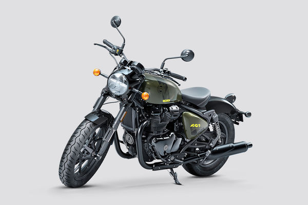 Royal Enfield Shotgun 650 Front Left Quarter View
