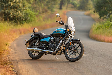 Royal Enfield Meteor 350 Right Side View