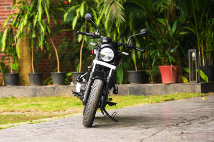 Royal Enfield Guerrilla 450 Front View
