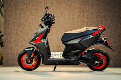 Simple One Gen 1 Left Side View