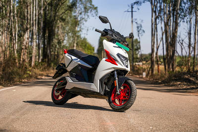 Simple One Front Right View