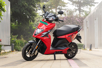 Simple One Front Left Quarter View Simple One Front Left Quarter View