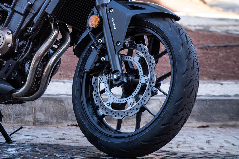 Honda CB500F image 12