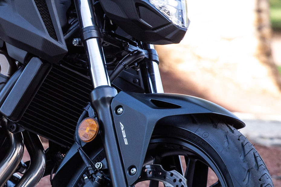 Honda CB500F image 8