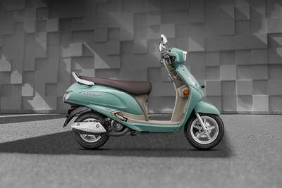 Suzuki Access 125 Right Side View