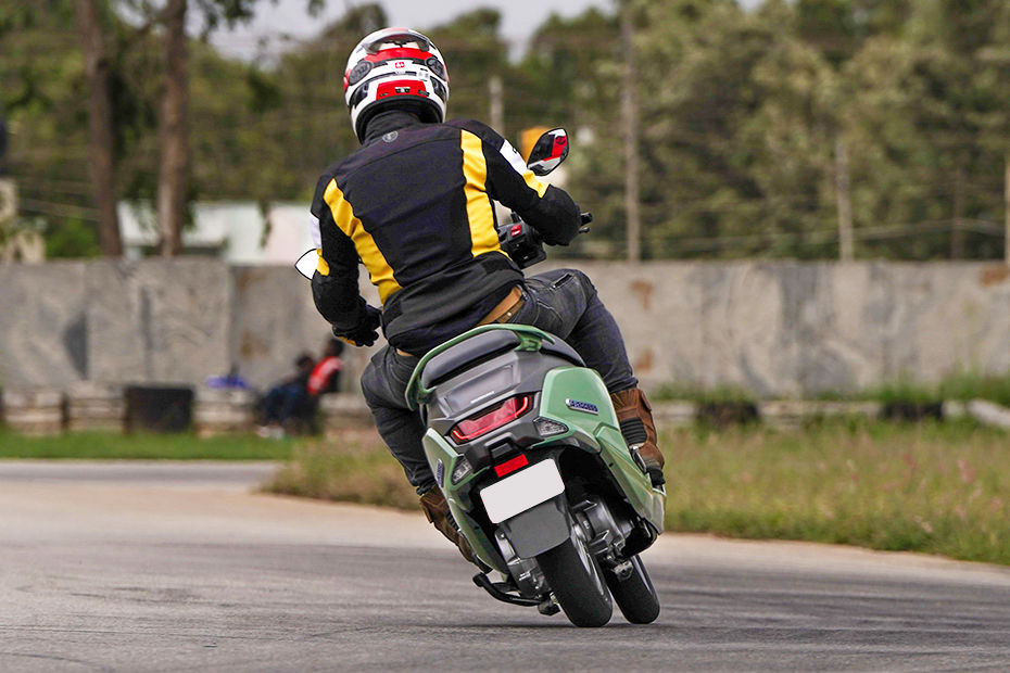 Suzuki E Access image 10
