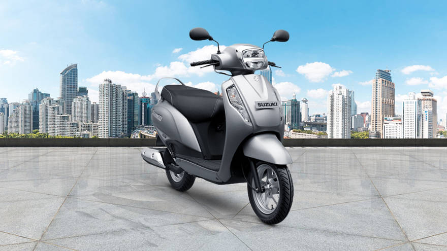 Suzuki Access 125 Front Right View