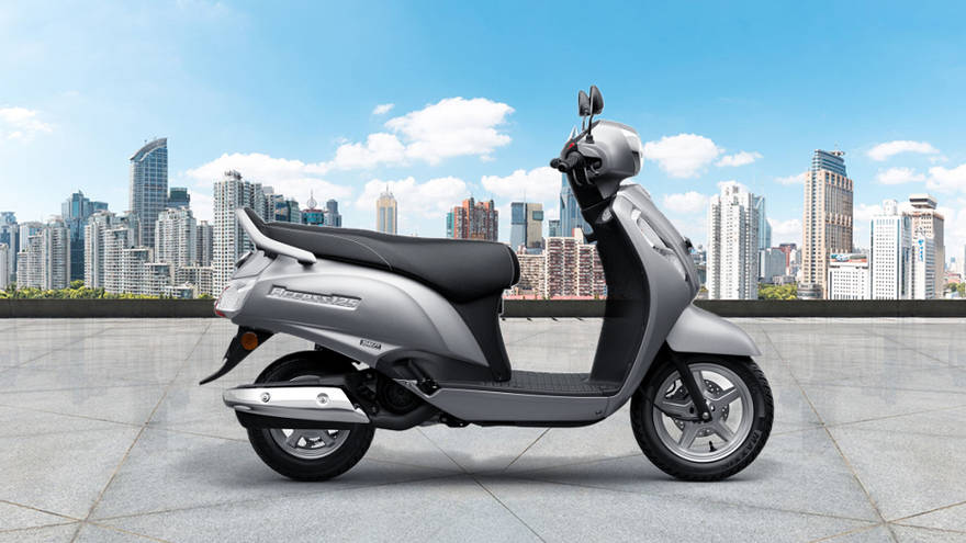 Suzuki Access 125 Right Side View