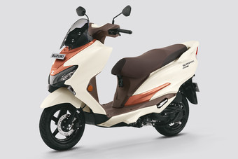 सुजुकी Burgman स्ट्रीट