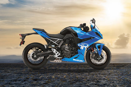 Suzuki GSX-8R Side Profile View (Right) Suzuki GSX-8R Side Profile View (Right)
