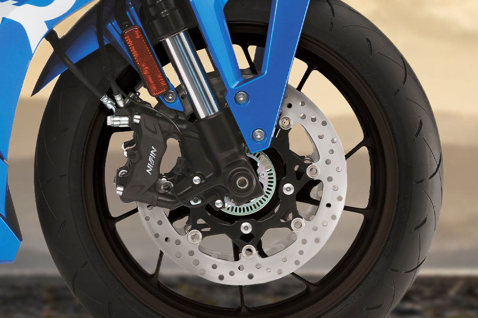 Suzuki GSX-8R image 10