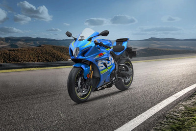 Suzuki GSX R1000R Front Left Quarter View