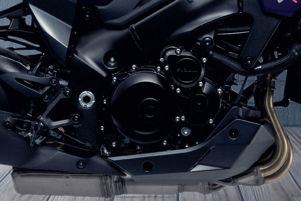 Suzuki Katana Engine (Right) Suzuki Katana Engine (Right)