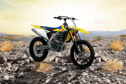 Suzuki RM Z450 Front Right Quarter View Suzuki RM Z450 Front Right Quarter View