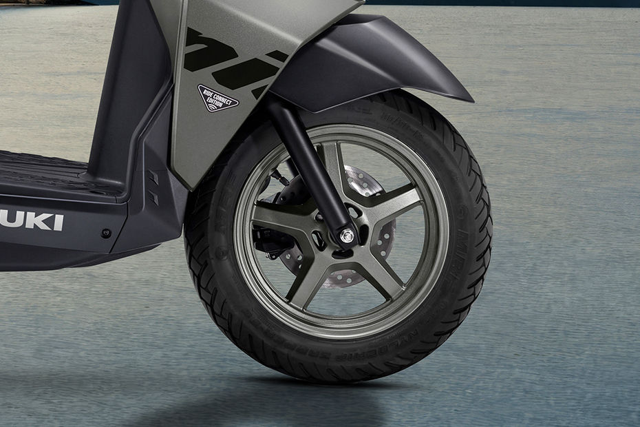 Suzuki Avenis image 11
