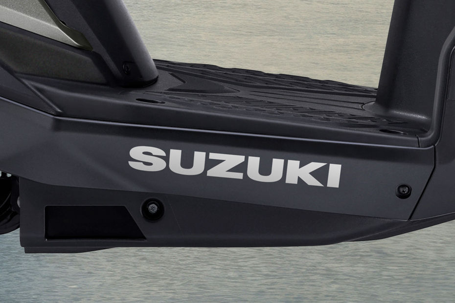 Suzuki Avenis image 3