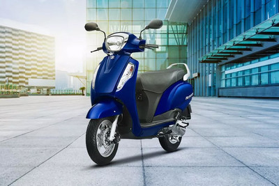 Suzuki Access 125 BS4 Front Left Quarter View