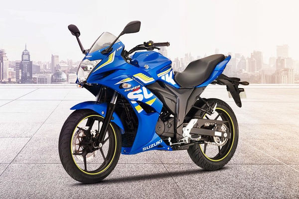 Suzuki Gixxer SF (2015-2018) Front Left Quarter View