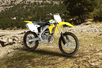 Suzuki RM Z250 Front Right Quarter View Suzuki RM Z250 Front Right Quarter View