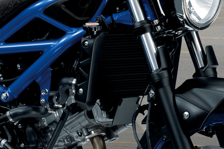 Suzuki SV650 image 12