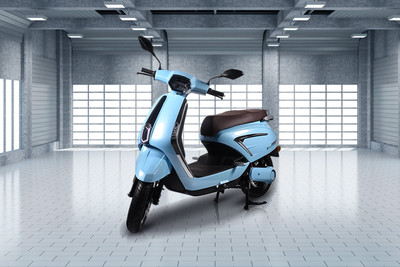 Thunderbolt Electra Front Left Quarter View