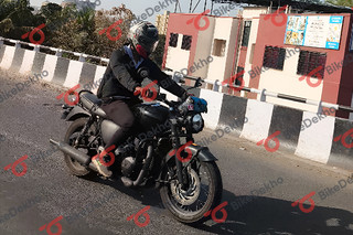 ट्राइंफ बोनेविले 350