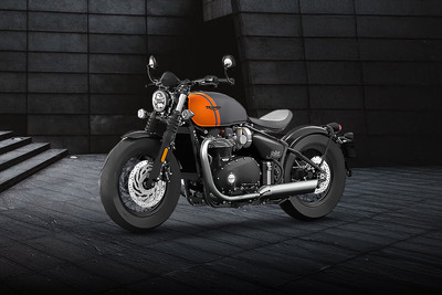 Triumph Bonneville Bobber Front Left Quarter View