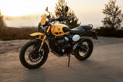 Triumph Scrambler 400 XC सामने का बायाँ दृश्य