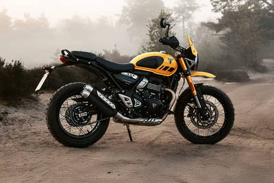 Triumph Scrambler 400 XC दाईं ओर का दृश्य