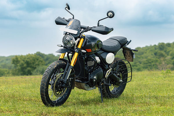Triumph Scrambler 400 XC (2025) Front Left Quarter View Triumph Scrambler 400 XC (2025) Front Left Quarter View