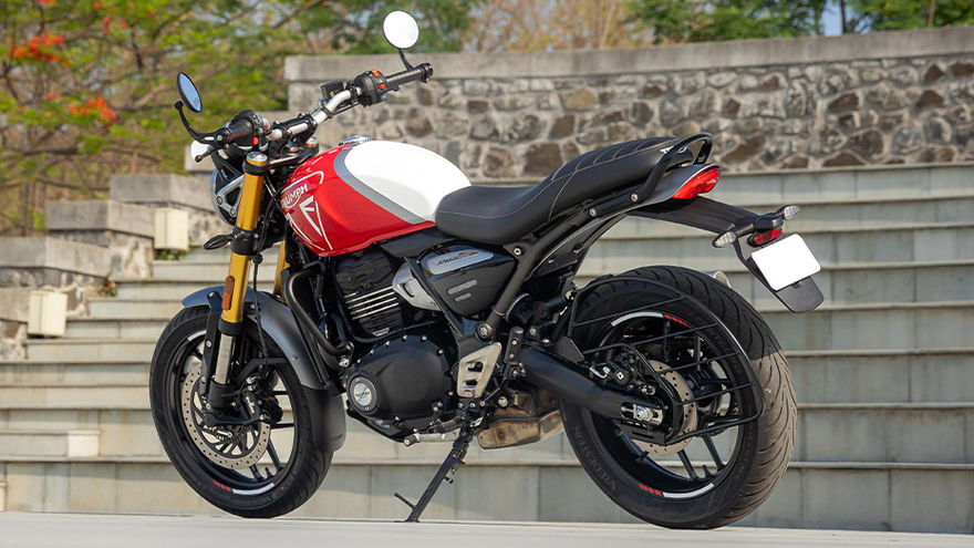 Triumph Speed 400 Rear Left Three Quarter View