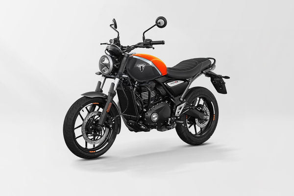 Triumph Speed T4 (2024-2025) Front Left Quarter View Triumph Speed T4 (2024-2025) Front Left Quarter View